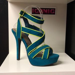 Teal sandal❌no trades❌